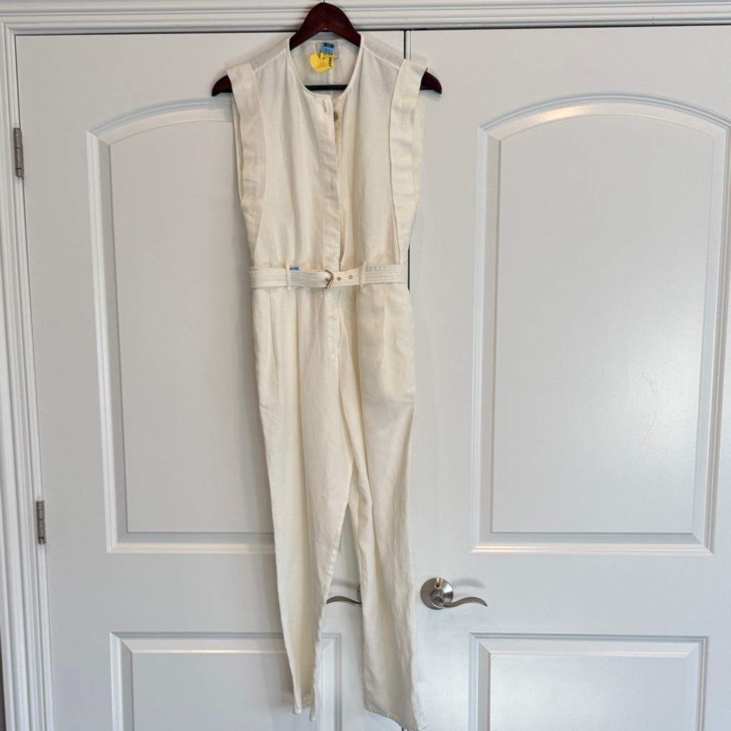 Chic Ivory Sleeveless Jumpsuit
